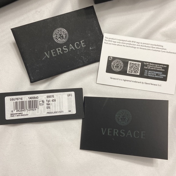 Versace sunglasses box with authenticity booklet and wipe cloth,tag,case set - Picture 4 of 5